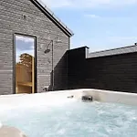 펜션 Amazing In With Sauna