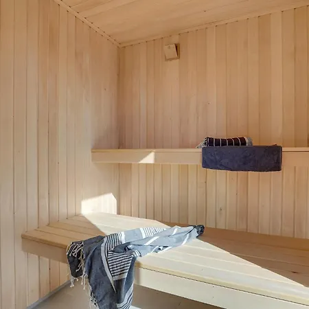 Amazing In With Sauna Feriehus Idestrup